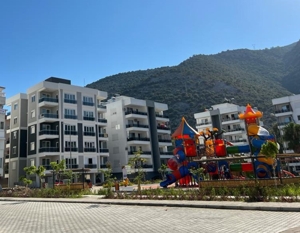 ÇOCUK PARKININ YANI FİNİKE